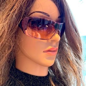 Oakley Women's Wrap Sunglasses in Purple Pink Gradient